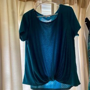 Cute top very flattering